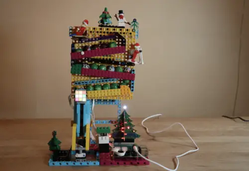 Calendario de Adviento dispensador de chocolate LEGO + Build HAT
