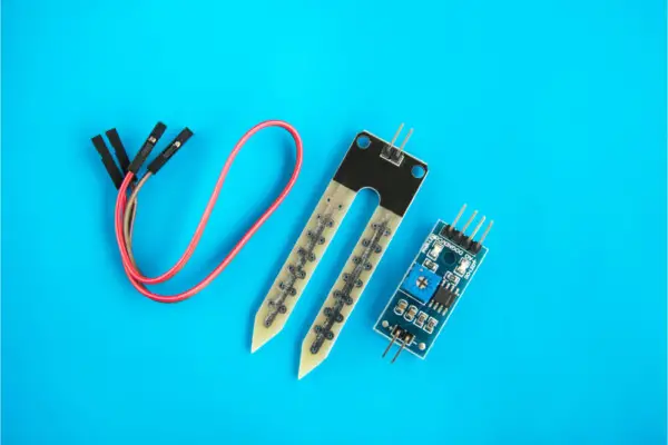 ¿Cómo calibrar un sensor de humedad del suelo con Arduino?